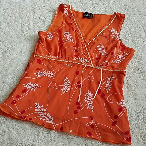 STUDIO Y TOP ~🎊HP🎊 - Picture 2 of 2